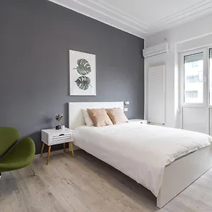 Modern In The Heart Of Appartamento Bucarest